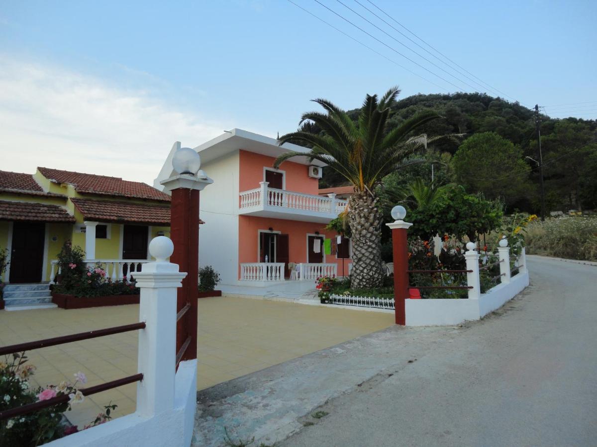 Virginia Apartments Vitaládes Exterior foto